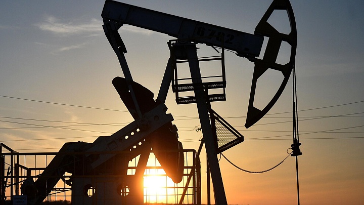 Цена нефти марки Brent упала ниже 86 долларов за баррель впервые с 10 марта