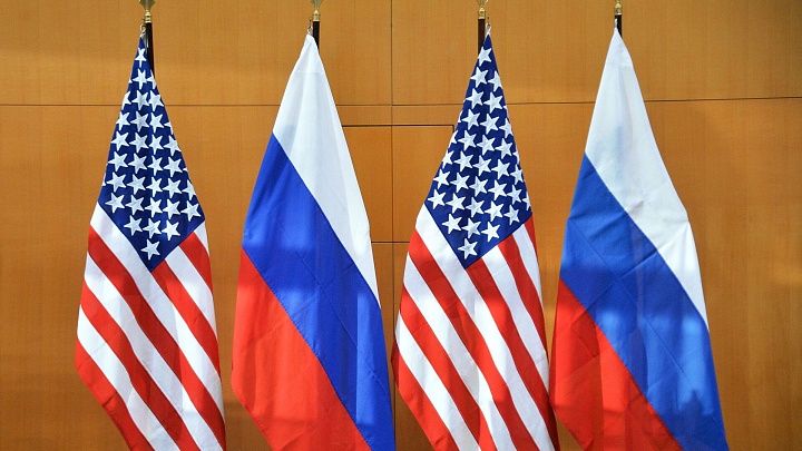 Песков сообщил, что в Кремле изучают заявления США о введении новых санкций